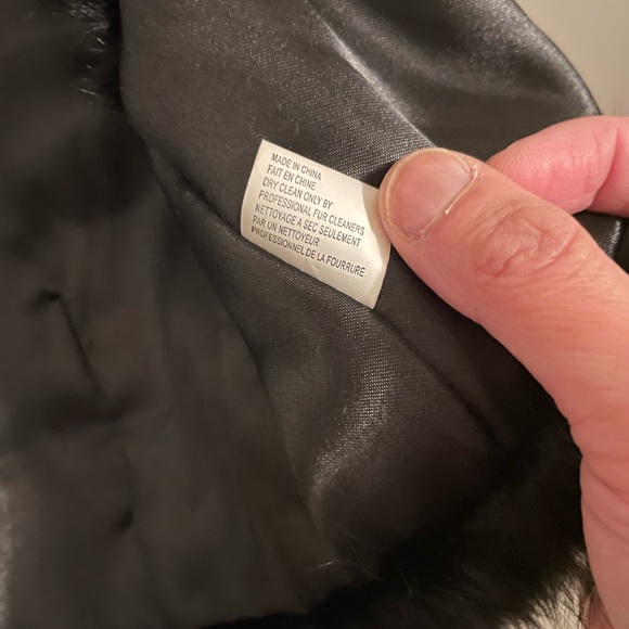 Luxurious rabbit fur vest in black - Picture 4 of 5